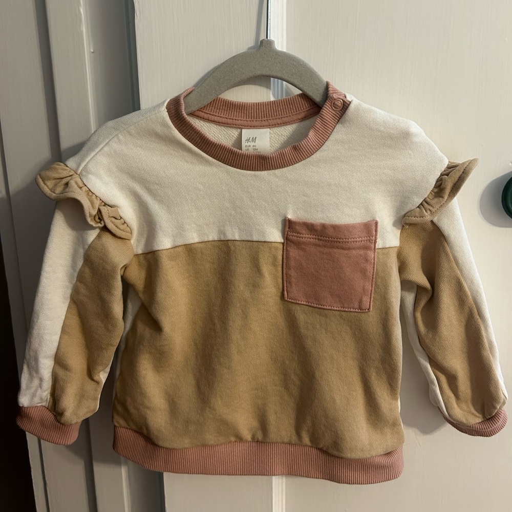 Infant/toddler H&M Sweater.